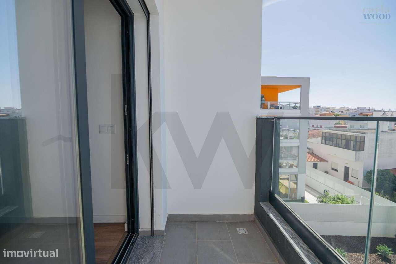 Excelente apartamento novo entre a cidade e o mar-35