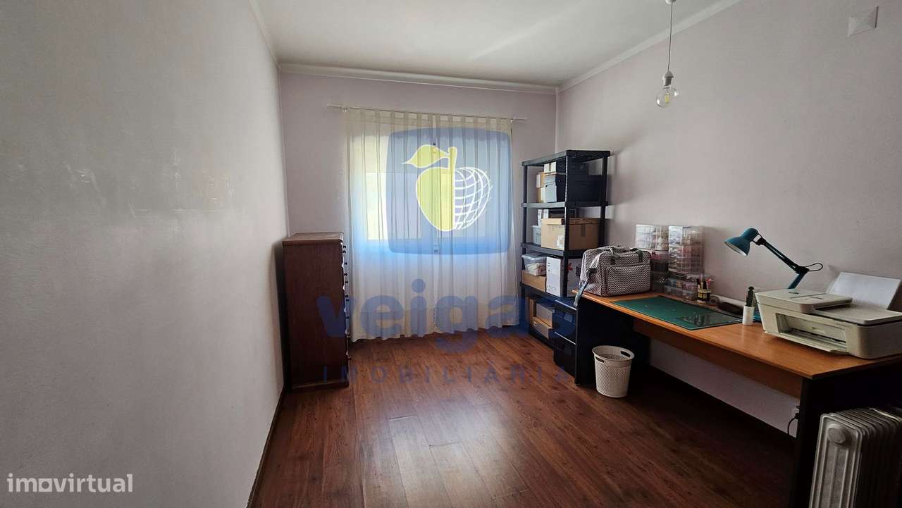 Apartamento T4 com 3 WC e Estacionamento-23