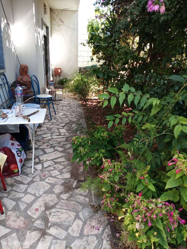 Moradia geminada com 5 quartos em Pinhal de Frades - Seixal-21