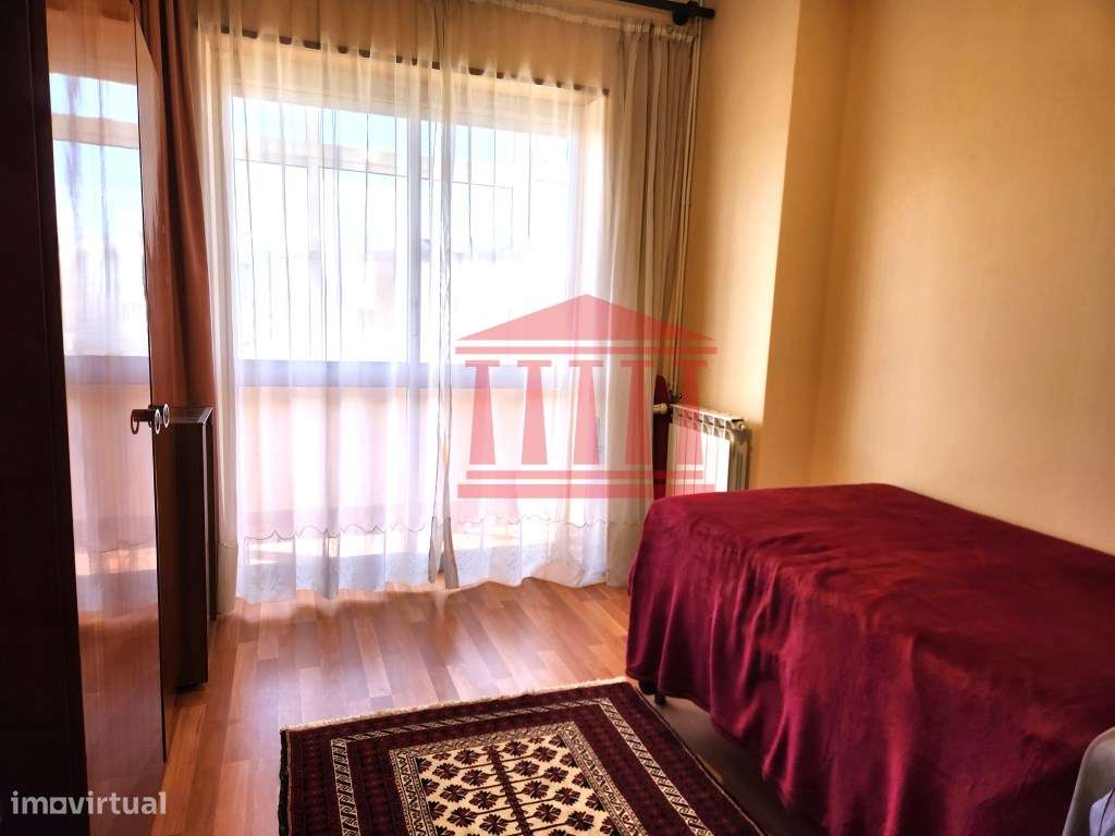 APARTAMENTO T3 COM LUGAR DE GARAGEM-6