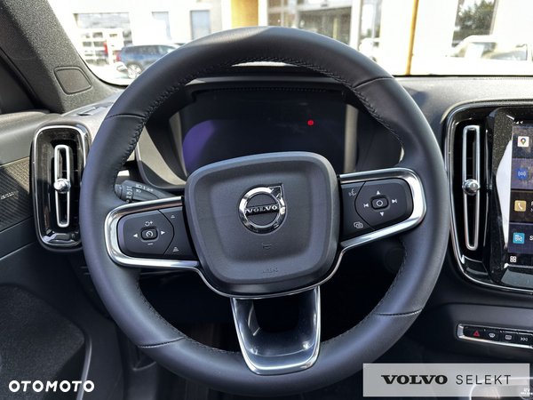 Volvo XC 40 - 25