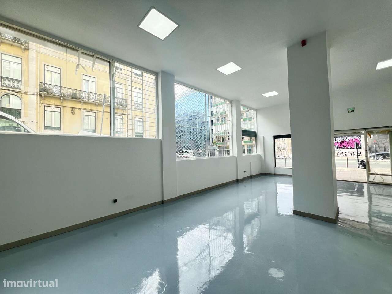 Comércio para Arrendamento na Av. Almirante Reis – 900 m2 em Localizaç - Grande imagem: 5/22