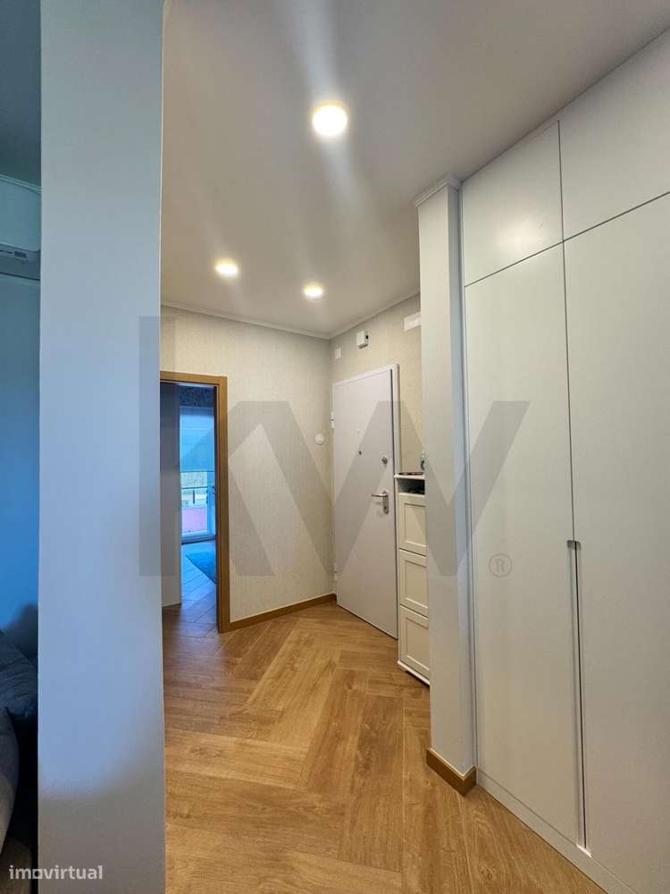 Linda a Velha - 1º Andar Remodelado, Mobilado e com Financiamento Gara-21