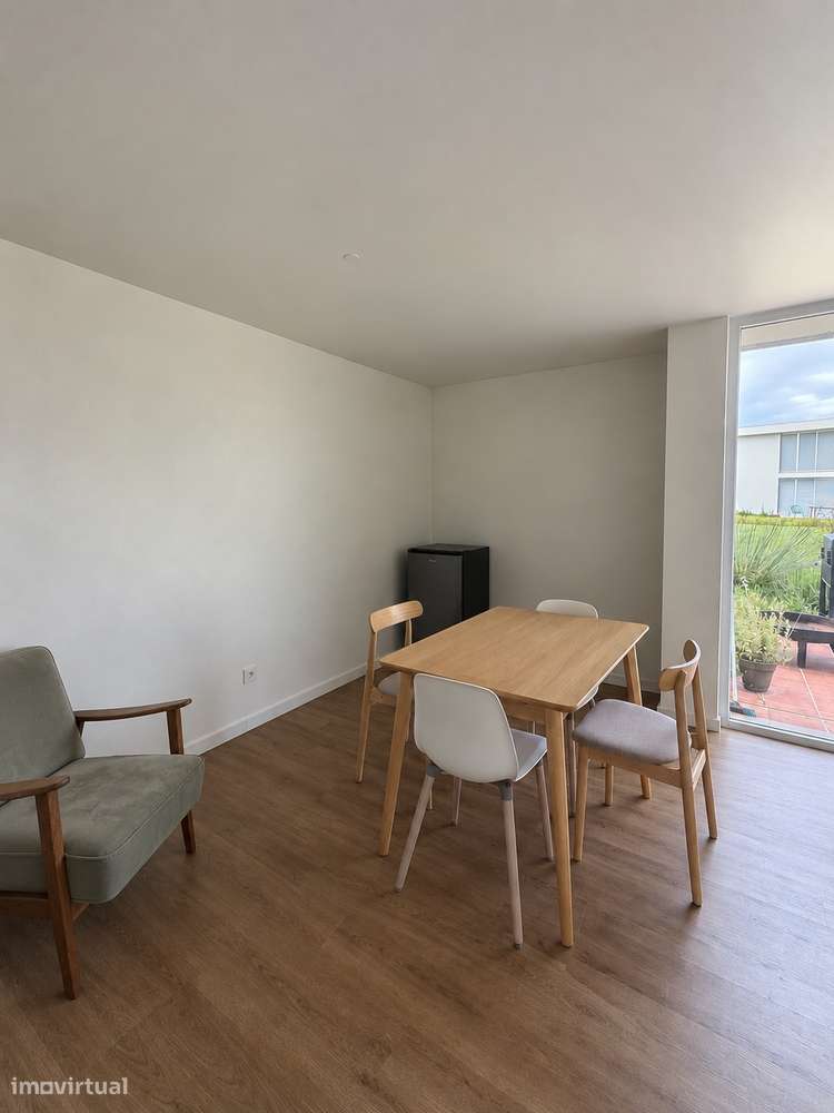 Moradia T3 renovada a 200 m do mar|Condomínio fechado Vigias da Arriba-2
