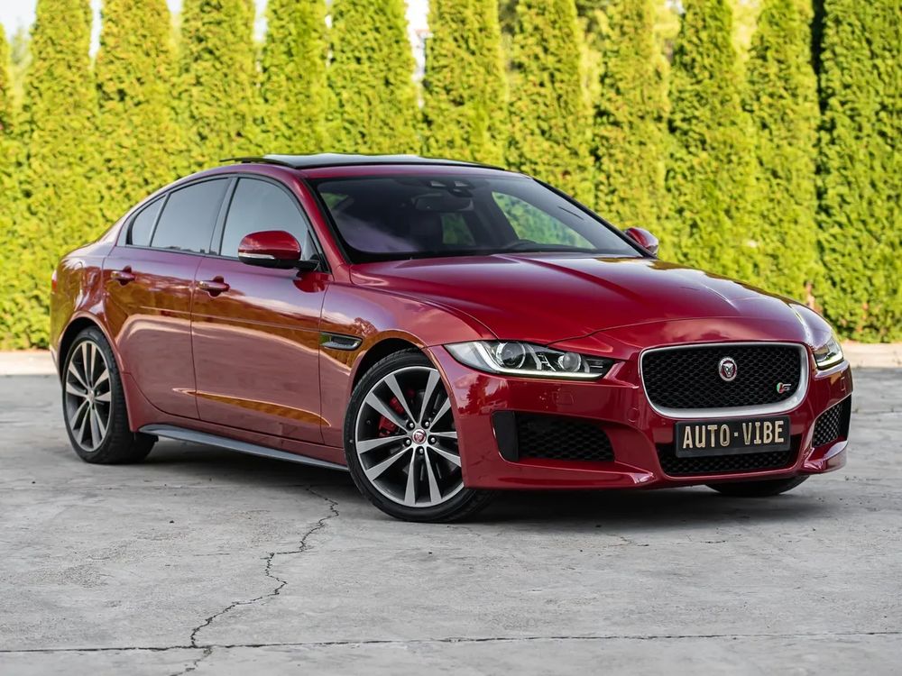 Jaguar XE 2015