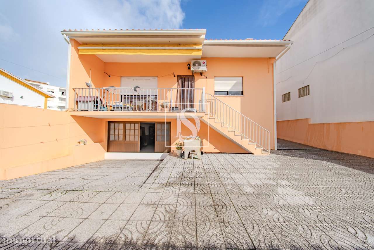 Moradia T3 + Lote Urbano 384m2 | Urb. Casal Tocha, Torres Novas-23