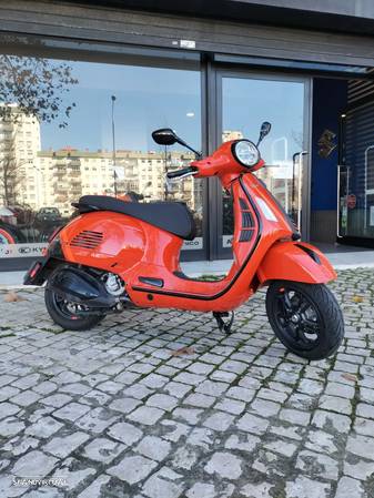 Vespa GTS Super 300 sport - 2