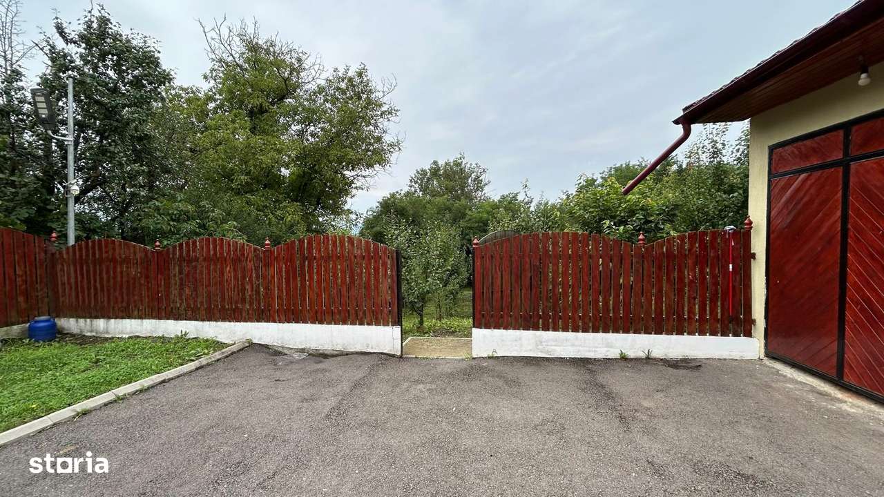 Casa in Tara Fagarasului - Halmeag-13