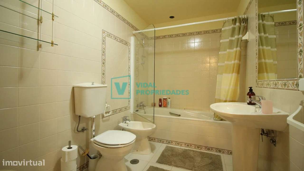 Moradia T7 com piscina e garagem em Loulé-25