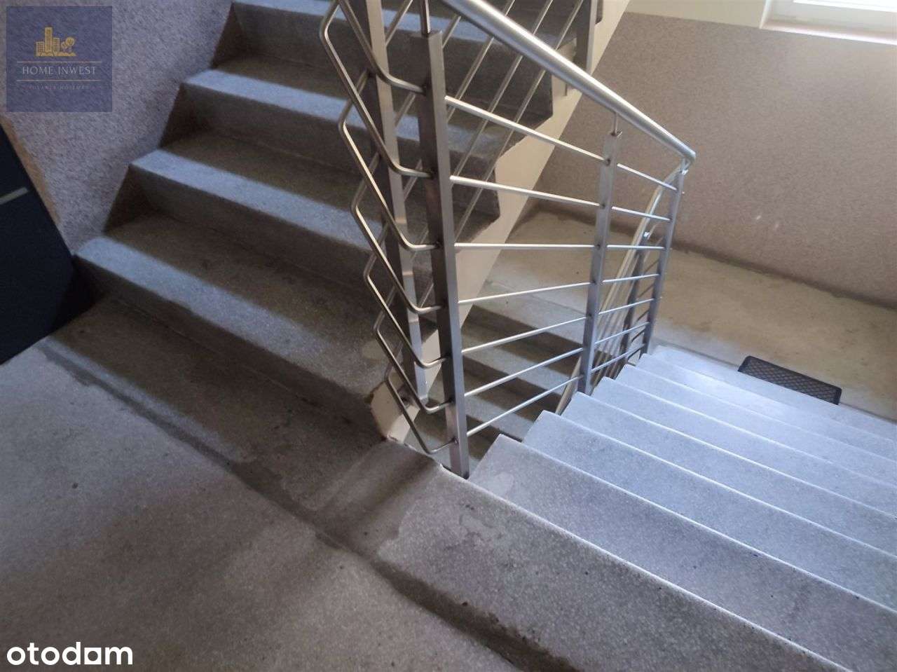 Karpacka przy Rondzie Lotników 3 pokoje do remontu-13