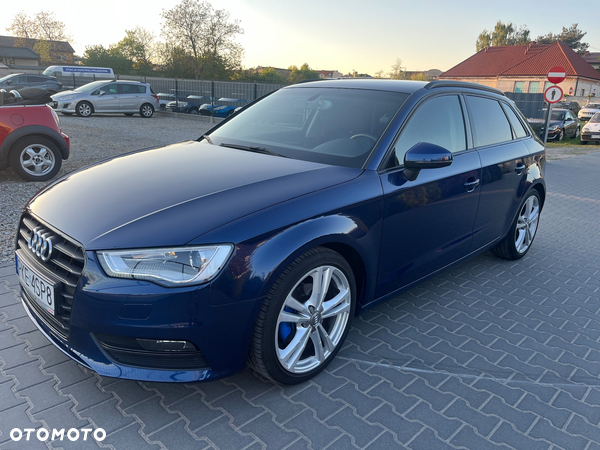 Audi A3 1.4 TFSI Sportback S line Sportpaket - 4