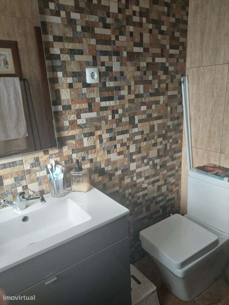 Moradia T2+1 com piscina em Salvaterra De Magos.-8
