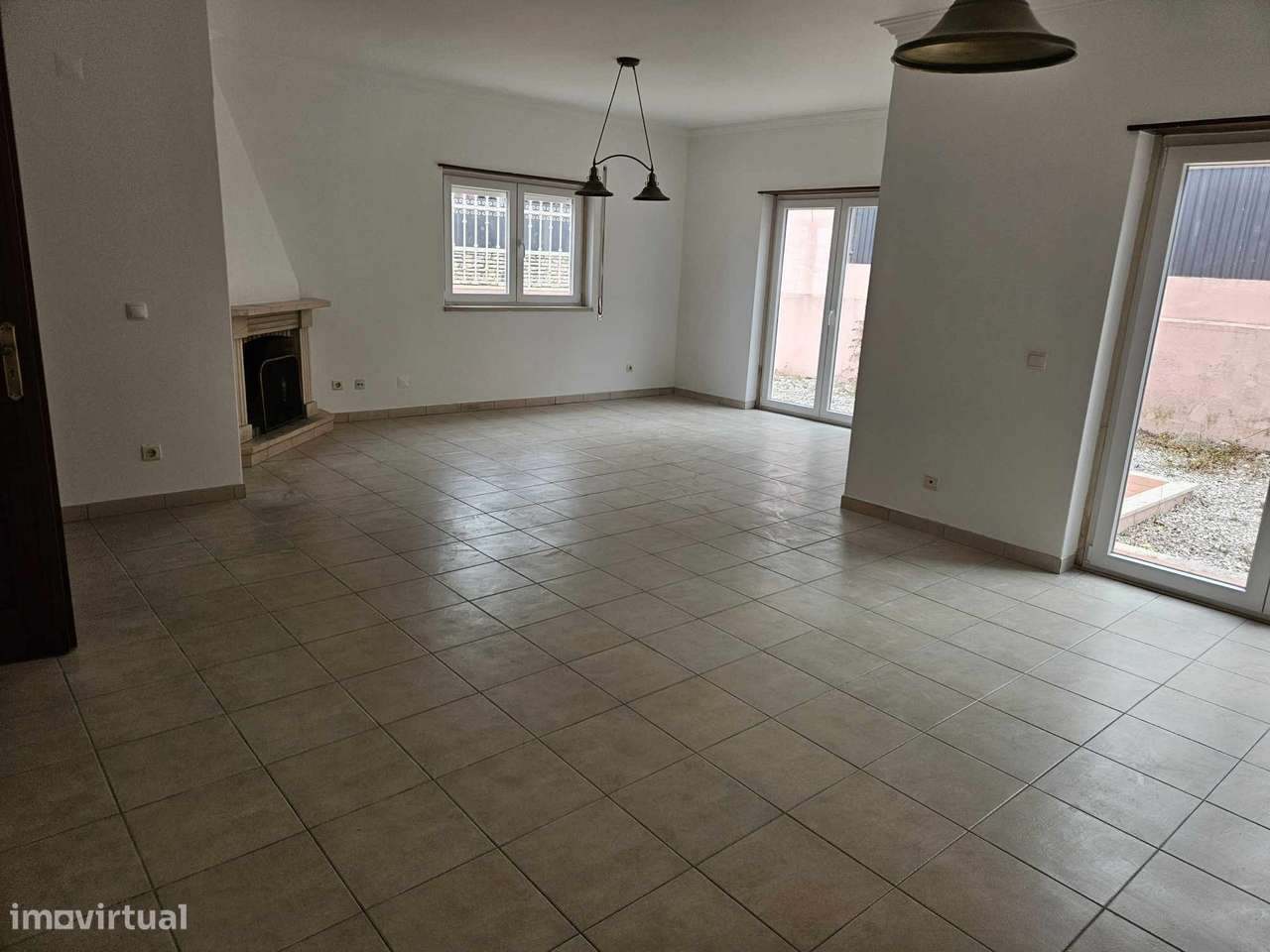 Moradia T4 com jardim, garagem e varanda em Cascais - Tires - Grande imagem: 4/24