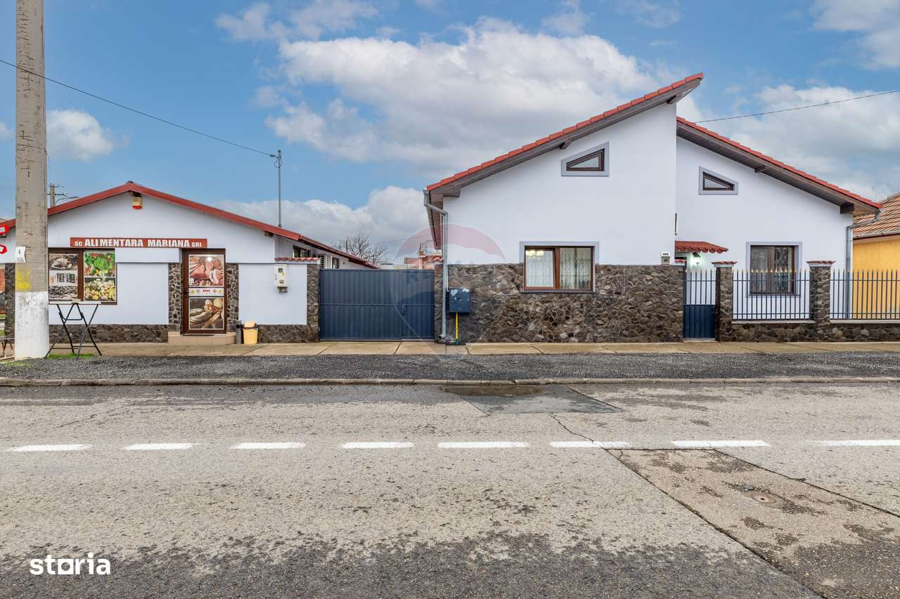 Casă spațioasă cu 4 camere și spațiu comercial în Bujac-0