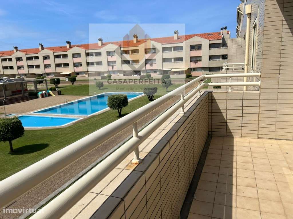 T4 Triplex em Condomínio Fechado com Piscina - Praia de Agudela - L...-11