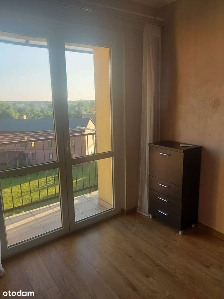 Sprzedam duże słoneczne M3 balkon 50m2 III piętro Grodzka-11