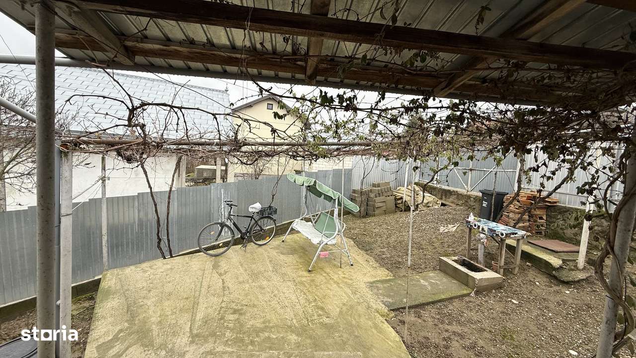 Casa in Margineni - Imagine principală: 3/12