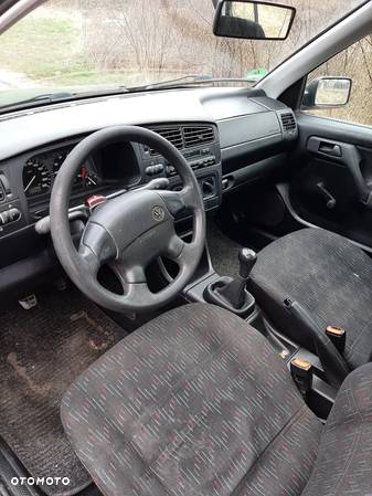 Volkswagen Golf 1.8 CL - 5