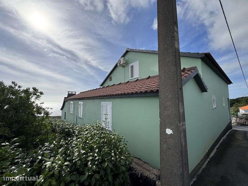 Casa com vista incrivel para o mar e montanha-1