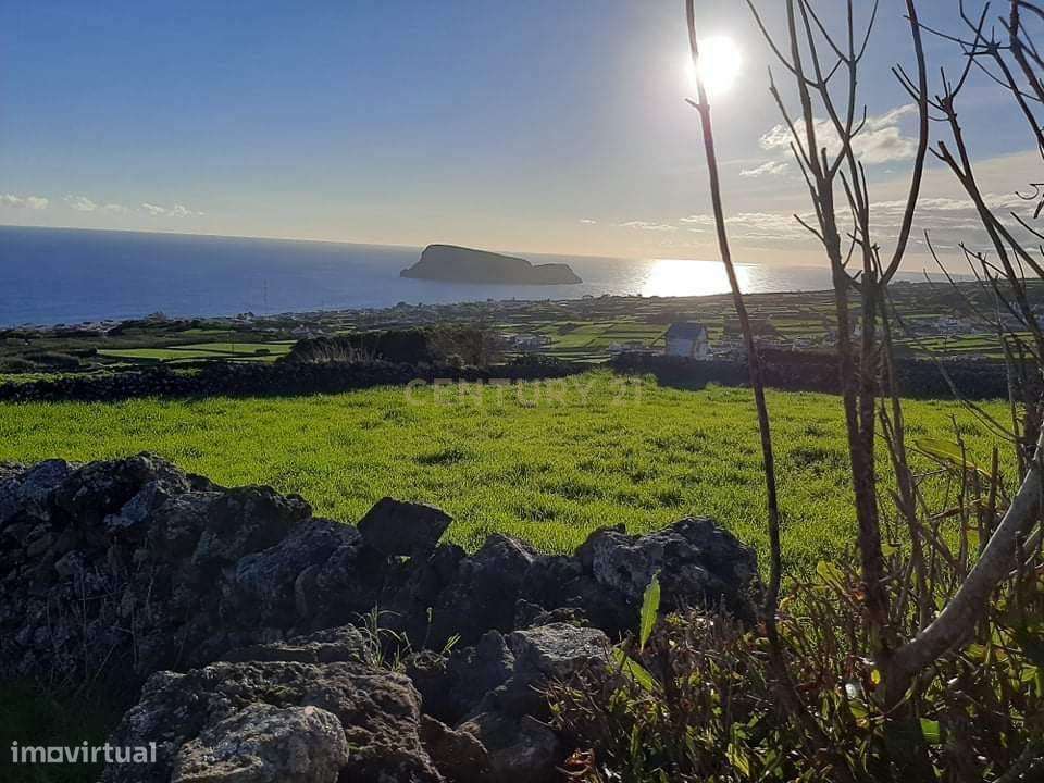 Terreno com excelente localização e com viabilidade  para construção. - Grande imagem: 2/5