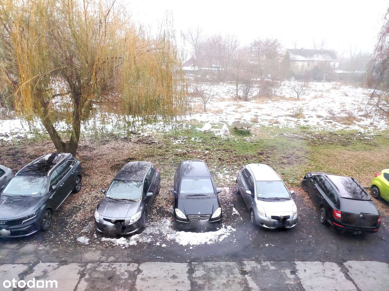 Malczyce/3pokoje/balkon/piwnica/1piętro/blok/pkp 300 m-9