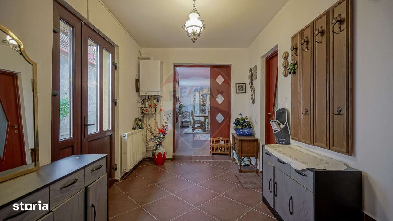 Comision 0 %! Casă de vânzare în Săcele, zona Cernatu! - Imagine principală: 5/20