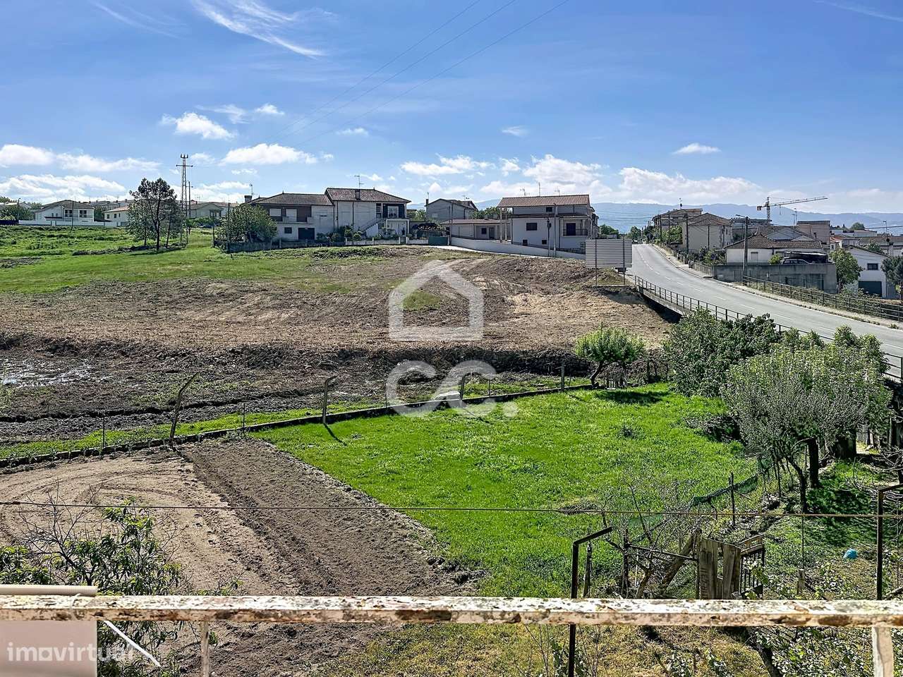 Moradia com Grande Potencial e Vista para campo e cidade-29