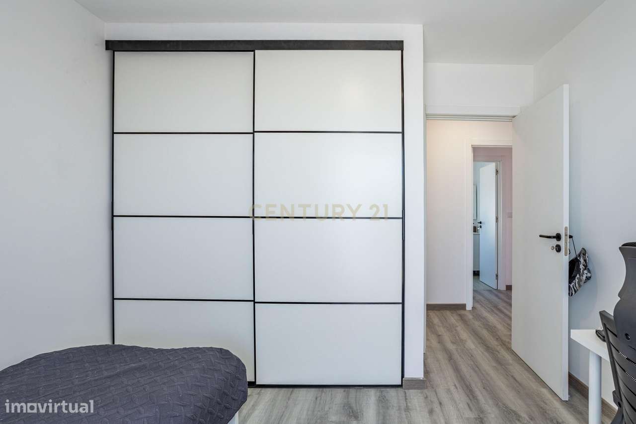 Moradia T3 + 1 com uma vista espetacular em Fonte Santa-23