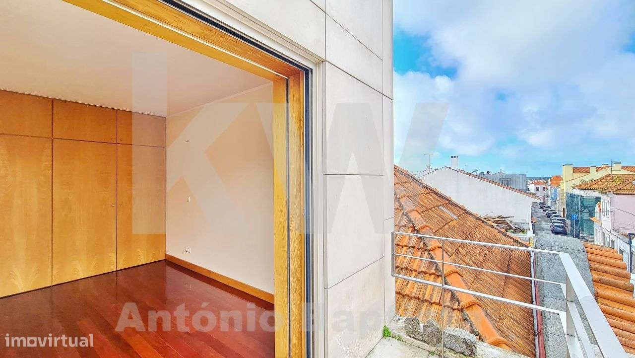 Moradia T3+1 no Bairro da Beira Mar, centro Aveiro-31