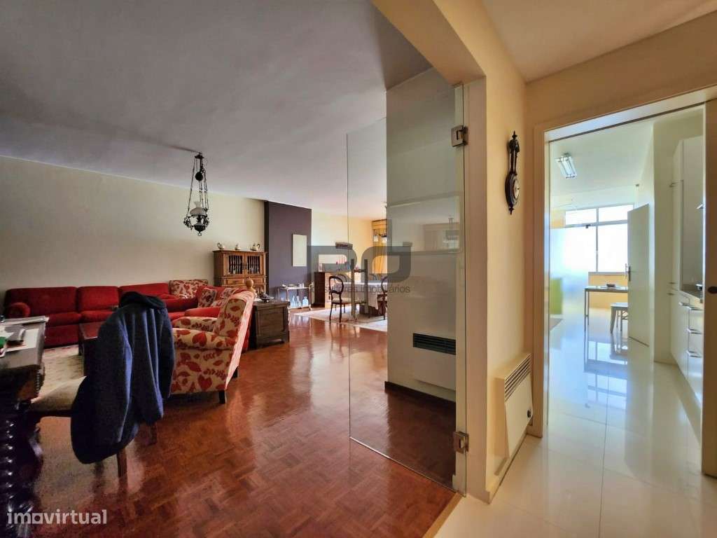 Espaçoso Apartamento T5 no centro de Gaia - Grande imagem: 5/35