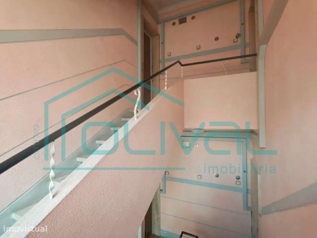 Apartamento T2 à venda na Centro de Queluz-9