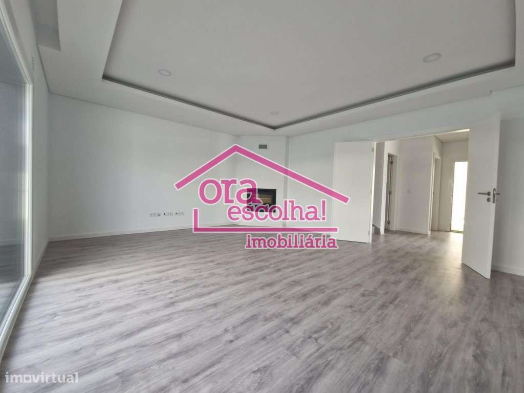 Moradia T3 + 1 Geminada NOVA com Alpendre e Pérgula - Fernão Ferro! - Grande imagem: 2/18