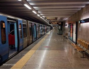 Lisboa Quiosque Dentro Estação Metro Trespasse