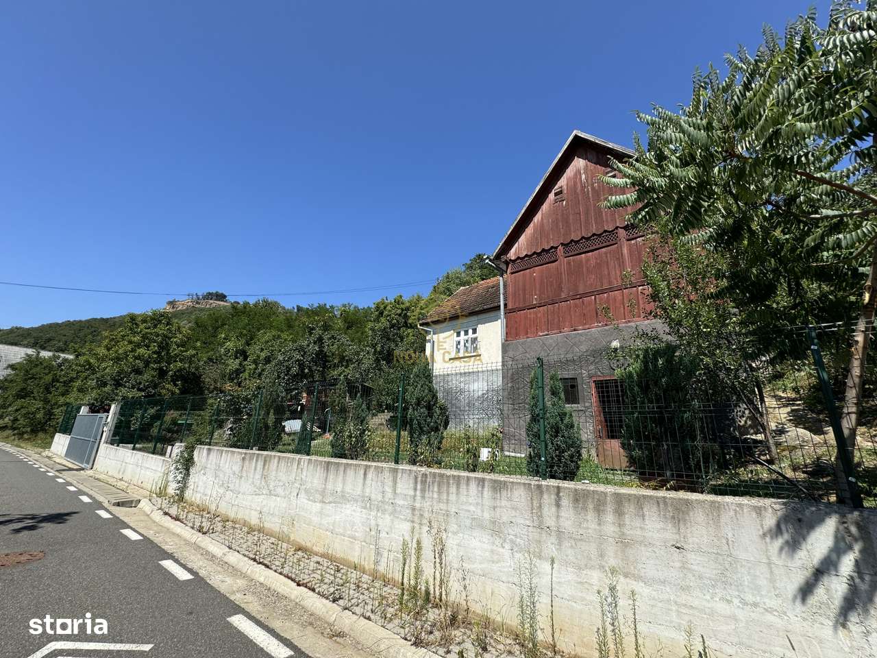 De vanzare Casa cu teren 3500MP in Sabisa/Maramures - Imagine principală: 2/11