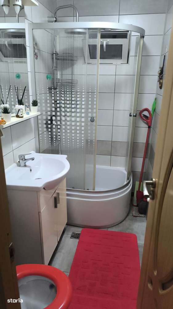 Vând Garsoniera zona Govandar micro 4-5