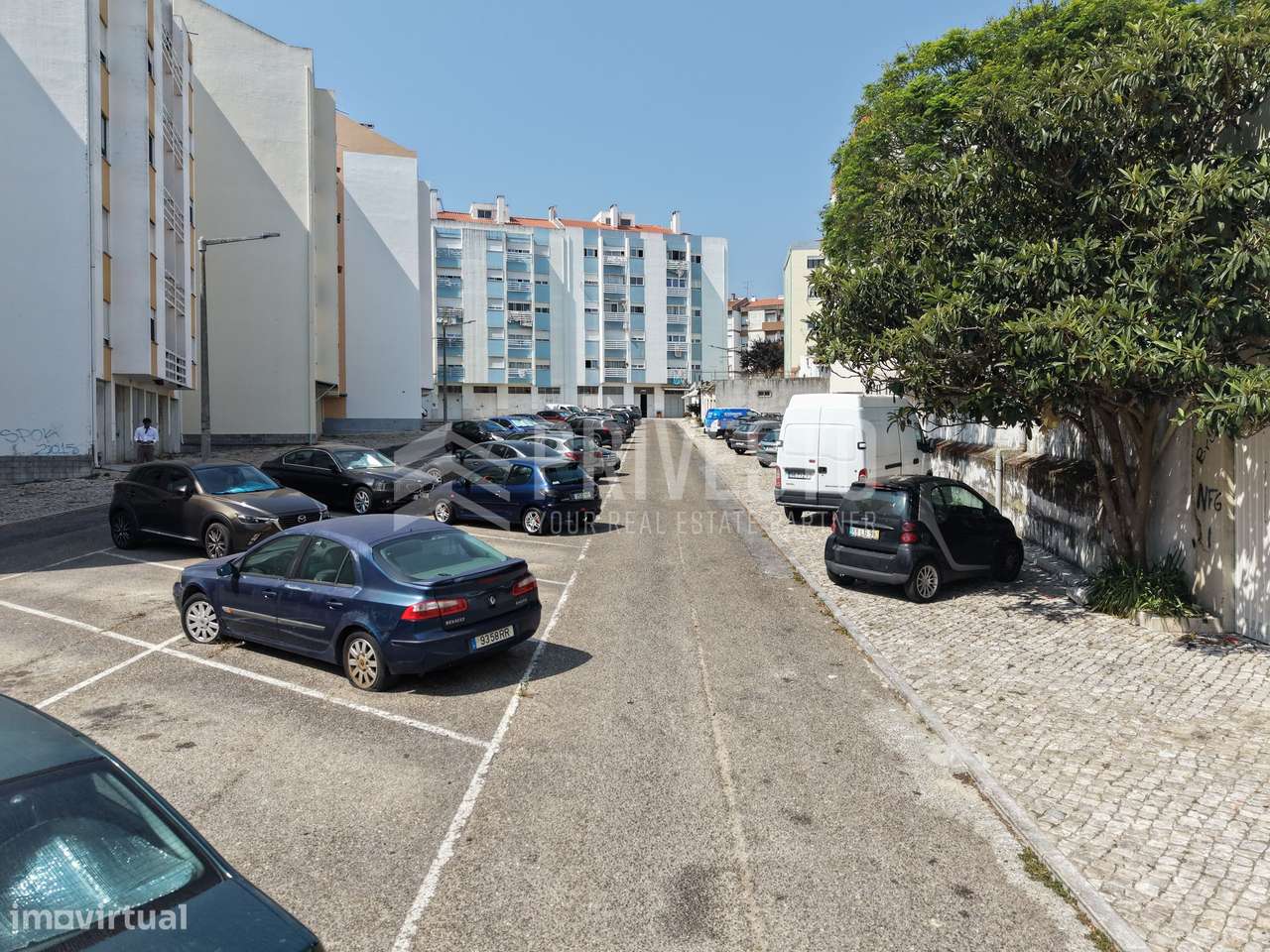 Garagem com 50 m² e WC | Entrada ao Nível da Rua-4