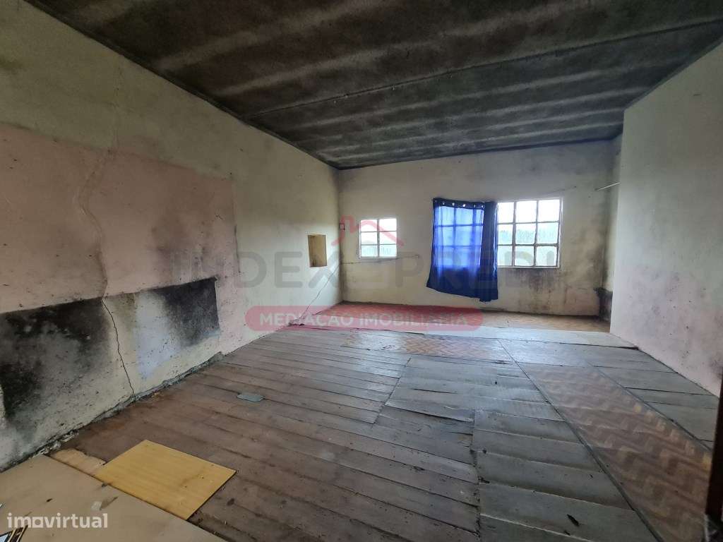 Moradia T2 Com duas frentes - Arganil - Grande imagem: 5/20