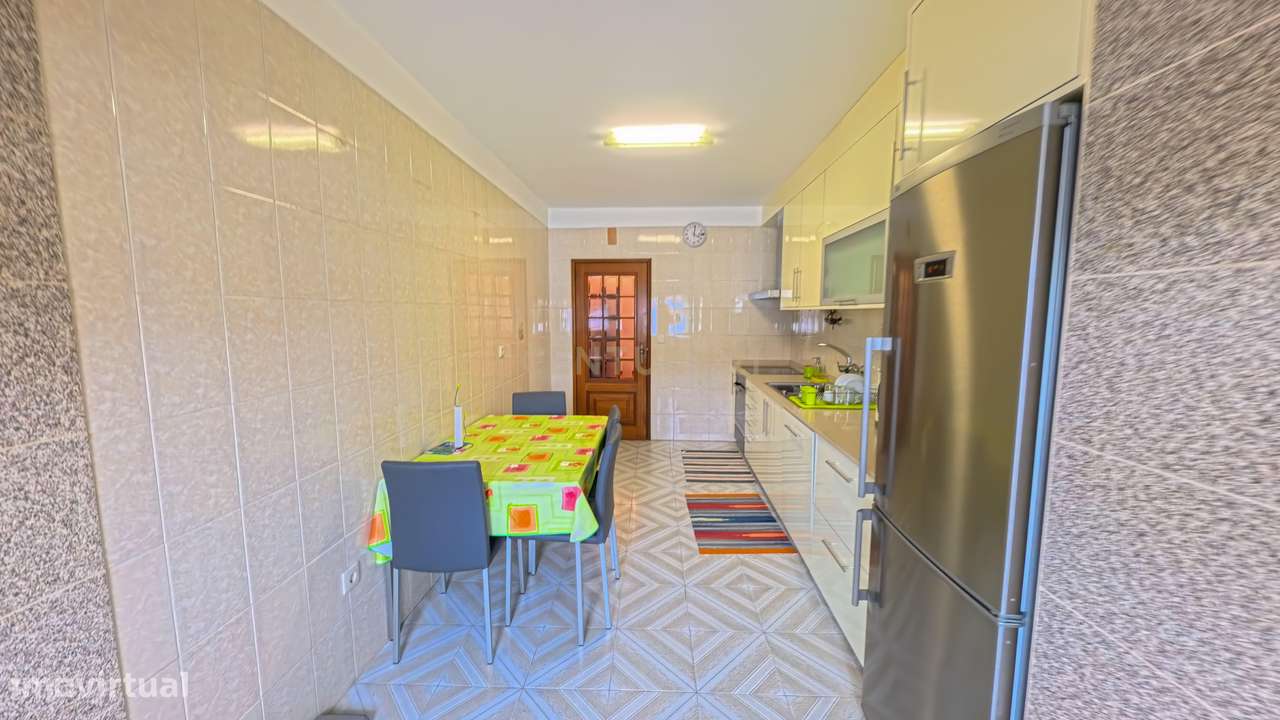 Apartamento T3 em Viseu com Garagem e Varandas - Grande imagem: 4/16