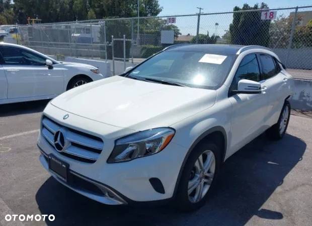 Mercedes-Benz GLA 250 4-Matic Style - 1