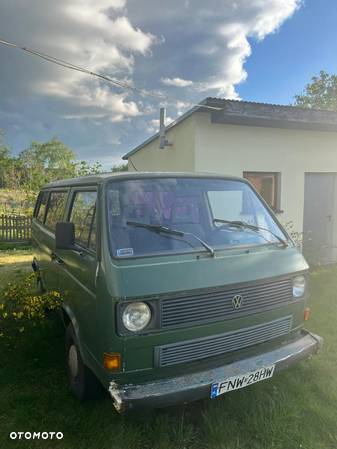 Volkswagen Transporter - 1