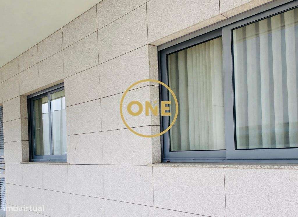 Espetacular T3 com Terraço e Garagem Fechada - Grande imagem: 4/60