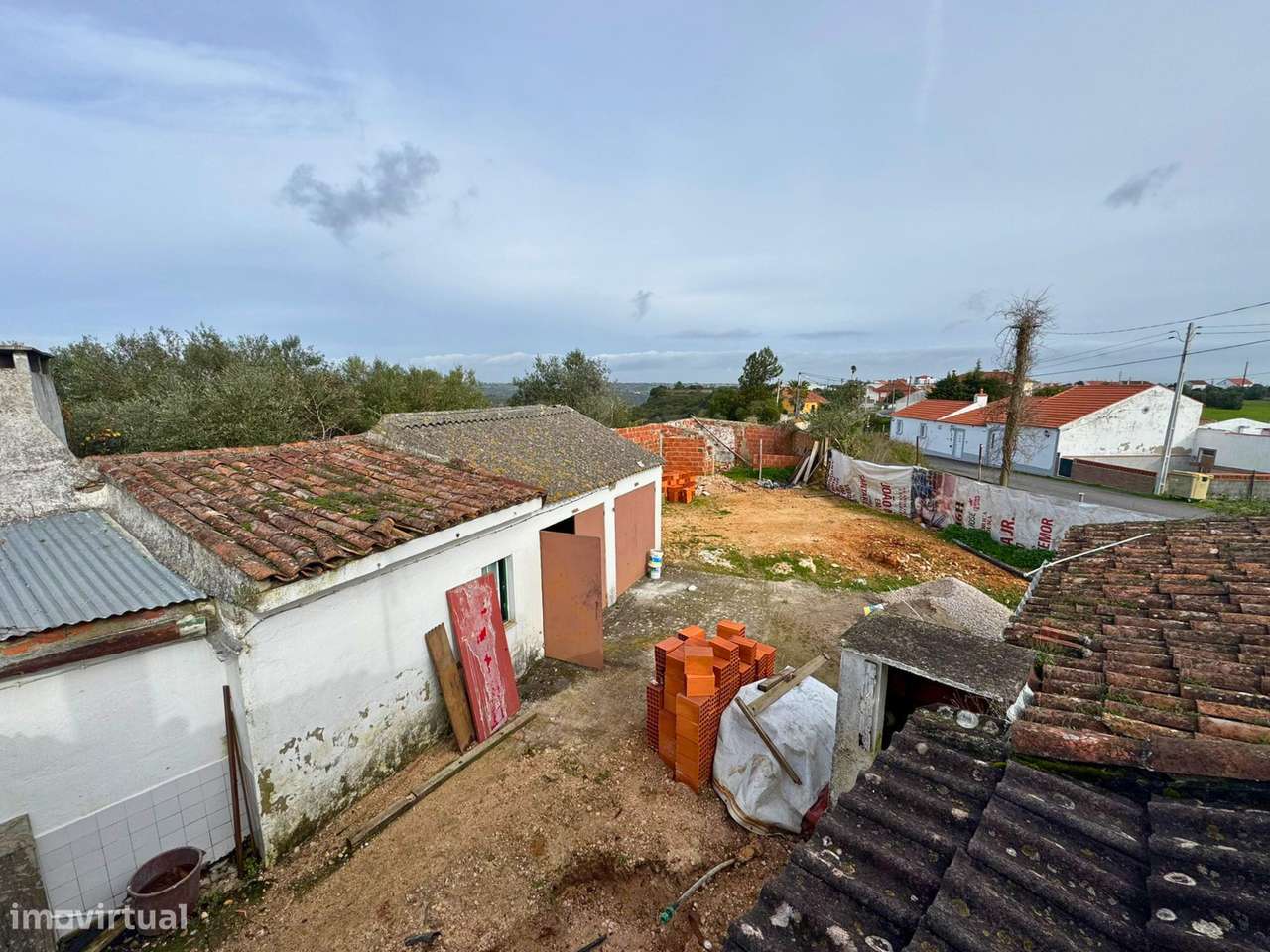 Conjunto de 2 Moradias com 181m2 - Grande imagem: 4/28