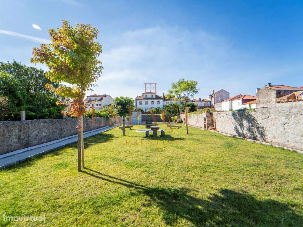 Moradia T3 em Banda no Coração de Viana do Castelo-32