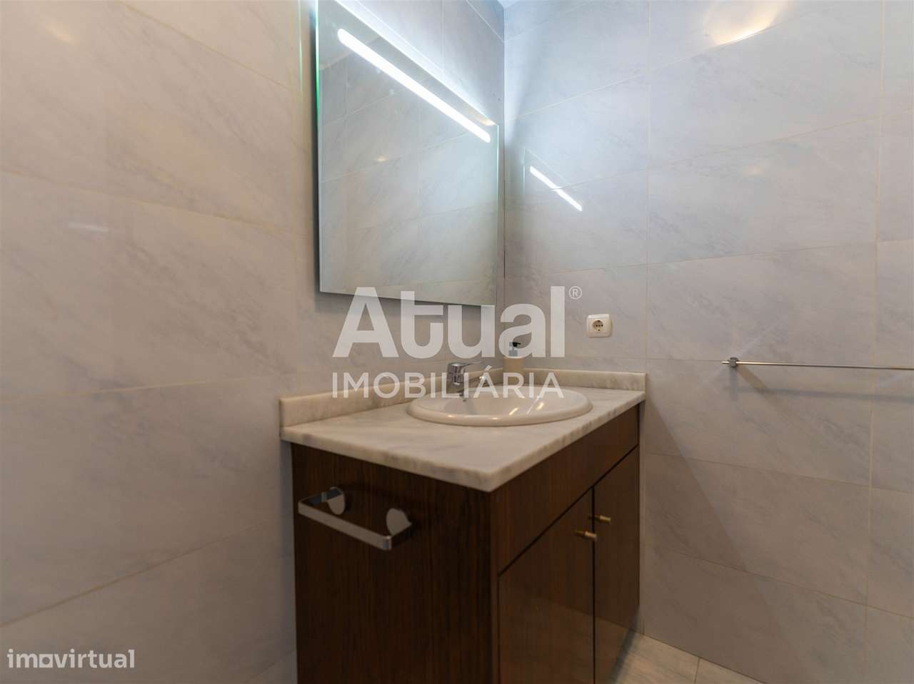 Apartamento T3 Venda em Caldas de Vizela (São Miguel e São João),Vizel-13