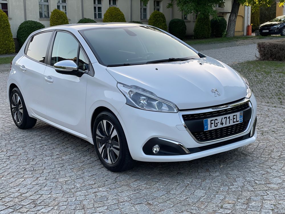 Peugeot 208 I (2012-2019) 1.2 PureTech GPF Signature S&S 2019