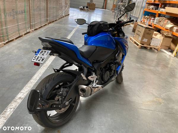 Suzuki GSX 1000 - 7