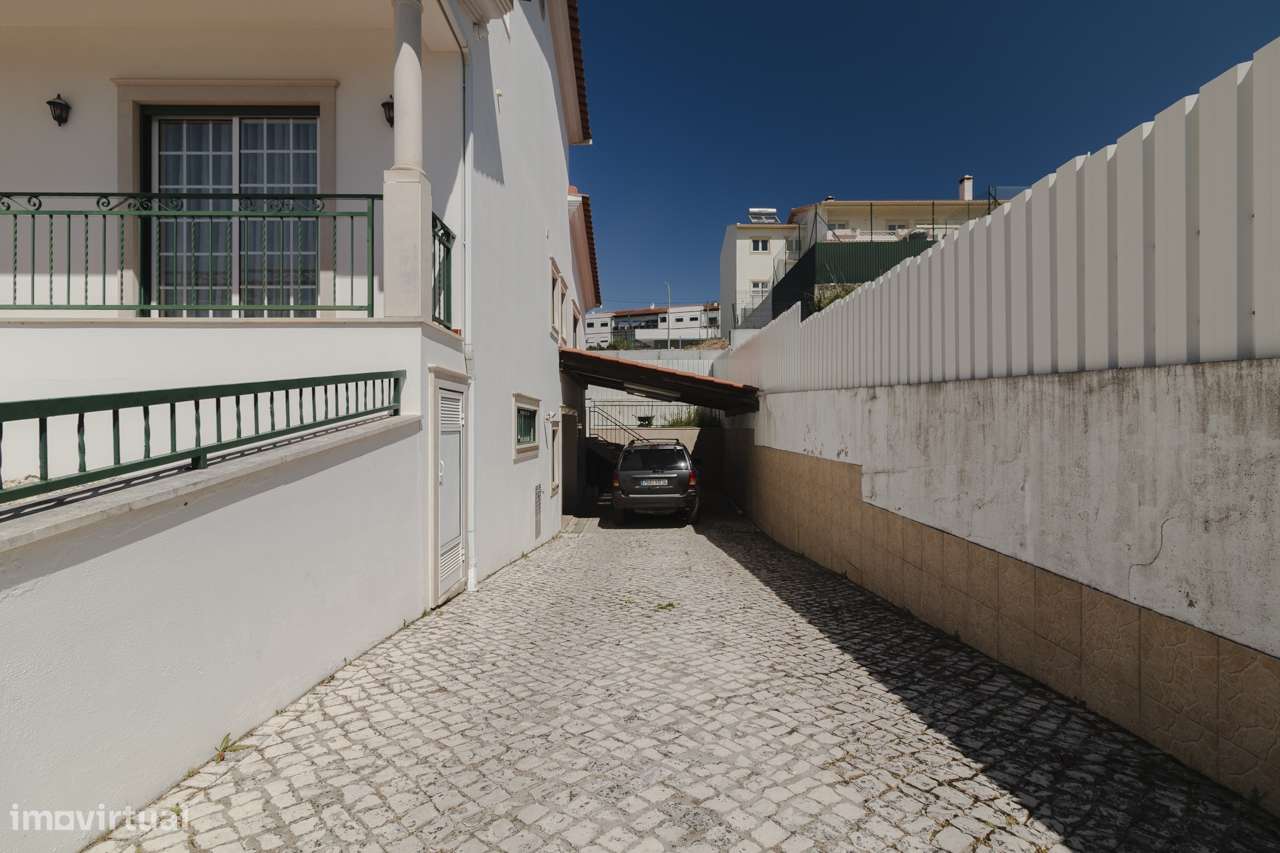 Moradia Isolada T4 / Casal de Matos / Leiria-41