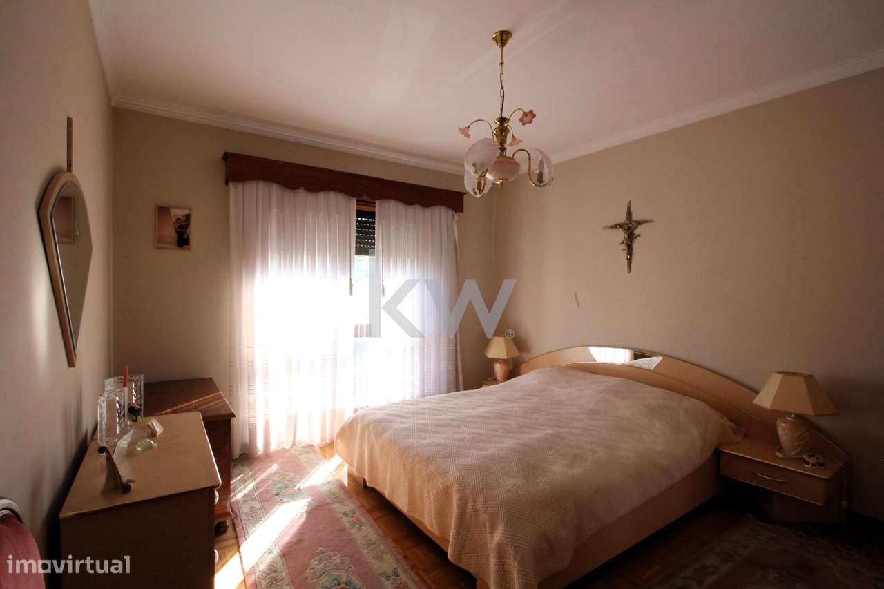 Moradia T4+3 com Garagem, Sótão e 1740m2 de Terreno em Cucujães, Olive - Grande imagem: 5/46