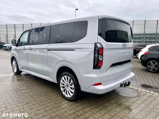 Ford Tourneo Custom - 6