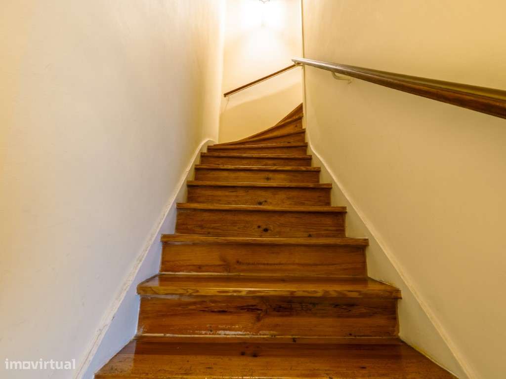 Apartamento T4 Duplex na Parede-45